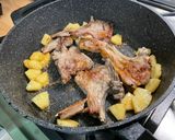 Une image de l'étape 11 de Côtelettes d'agneau laquées ananas au sirop.