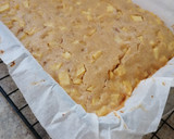 Foto del paso 6 de la receta: Blondies de manzana y cacahuate