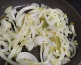 Foto del paso 2 de la receta: Sangre encebollada con huevo