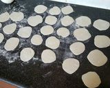 A picture of step 4 of Chicken momo (Indian/Nepali art).