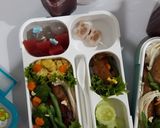 Foto langkah ke 6 dari resep Mommy bento Enoki Roll daging teriyaki saos.