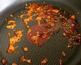 A picture of step 2 of Mabo tofu.