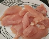 Foto del paso 1 de la receta: Ensalada de pollo y requesón con miel