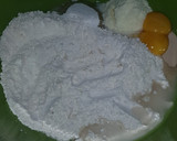 Foto langkah ke 1 dari resep Donat Balut Gula Palem.