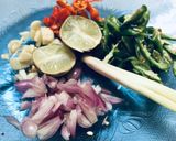 Foto langkah ke 2 dari resep Ambyar Tongkol Fish.