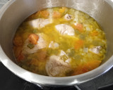 Foto del paso 7 de la receta: Gallina en olla express en su caldo