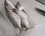 Foto langkah ke 1 dari resep Ikan Kembung Gula Merah (MPASI).