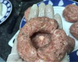 Foto del paso 5 de la receta: Biftekia, burger griega rellenita de feta