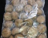 A picture of step 8 of Green Masala Chicken Meatballs With Boiled Eggs.