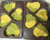 A picture of step 5 of Cookpad Valentine Matcha Heart Cake.