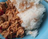 Foto langkah ke 6 dari resep Oseng Telur Pentol Akhir Bulan.
