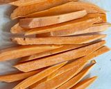 รูปขั้นตอนการทำที่ 1 ของ Sweet potato fries เฟรนช์ฟรายส์มันหวาน