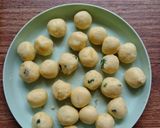 Foto langkah ke 3 dari resep Potato Balls.