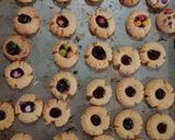 Foto langkah ke 7 dari resep Thumbprint Cookies.