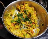 साधी सोपी अंडा भुर्जी (Anda Bhurji Recipe In Marathi) रेसिपी स्टेप 7 फोटो 