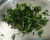 A picture of step 1 of Methi bhindi ki sabji.