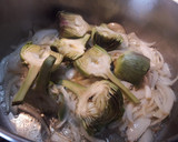 Foto del paso 2 de la receta: Sepia con habitas y alcachofas de temporada