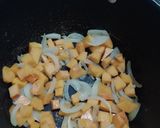 Foto del paso 2 de la receta: Estofado rápido de garbanzos, calabacín y espinaca
