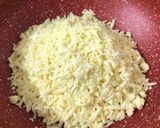 A picture of step 2 of Kesar Mawa Peda.