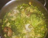 Foto del paso 5 de la receta Guisantes y brócoli con merluza desmenuzada