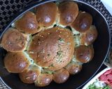 A picture of step 8 of Cheesy garlic buns.