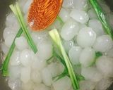 Hình bước làm 4 của món Hột Đát Rim Lá Dứa