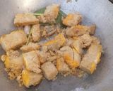 Foto langkah ke 3 dari resep Tumis Oncom Leunca.