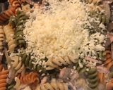 Foto langkah ke 4 dari resep Rainbow Carbonara Pasta.