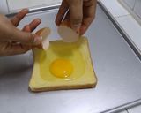 Foto langkah ke 2 dari resep ROTI TELUR PANGGANG. MENU SARAPAN UNIK DIJAMIN PRAKTIS DAN MUDAH.