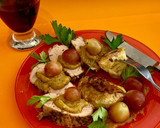 Foto del paso 15 de la receta: Lomito de cerdo con salsa de uvas y papas aplastadas