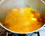 Foto del paso 17 de la receta: Sopa de mariscos a los tres caldos e infusionada con azafrán