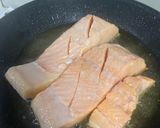 Foto langkah ke 2 dari resep Salmon Butter Sauce.