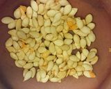 Foto del paso 1 de la receta: Pepitas de calabaza al horno