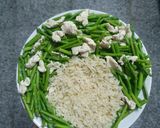 รูปขั้นตอนการทำที่ 3 ของ หน่อไม้ฝรั่งผัดอกไก่