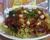 मैगी आलू टिक्की चाट (Maggi aloo tikki chaat recipe in hindi) रेसिपी चरण 8 फोटो