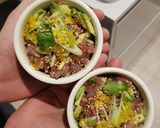 A picture of step 8 of Tuna steak with avacado light salad.