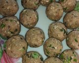 A picture of step 4 of Mughlai koftay anday aloo ka salan.
