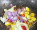 Gambar langkah 3 resipi Udang Goreng Kunyit.