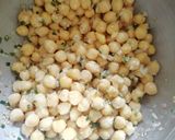 Une image de l'étape 3 de Salade de pois chiches au sésame.