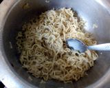 A picture of step 6 of Wet fried minced meat with Indomie.