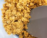 Foto del paso 3 de la receta: Tarta 3 chocolates con base de galleta y turrón 🍫🥄🍫