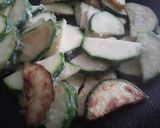 Foto del paso 2 de la receta: Calabacines salteados con salsa agridulce y arroz!!! 🥒🌶🍱🥗🍚