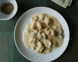 Foto langkah ke 7 dari resep Creamy Chicken Mushrooms.