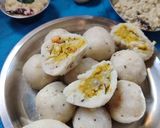 A picture of step 4 of Stuff rice dumplings.