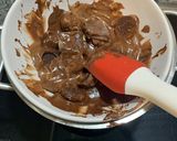 Foto del paso 1 de la receta Bizcocho de chocolate para el cumple 101 de La Bis 👶🏼👵🏼