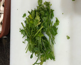 Foto del paso 4 de la receta: Setas salteadas con ajetes tiernos y solomillo de pechuga de pollo