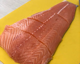 Foto del paso 1 de la receta: Salmón en airfryer con reducción de soja, miel y limón