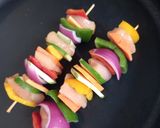 Foto del paso 3 de la receta: Brochetas de pollo 😀