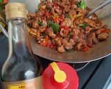 Foto langkah ke 4 dari resep Oseng mercon ampela ayam.