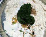 A picture of step 3 of Palak paratha/ spinach paratha.